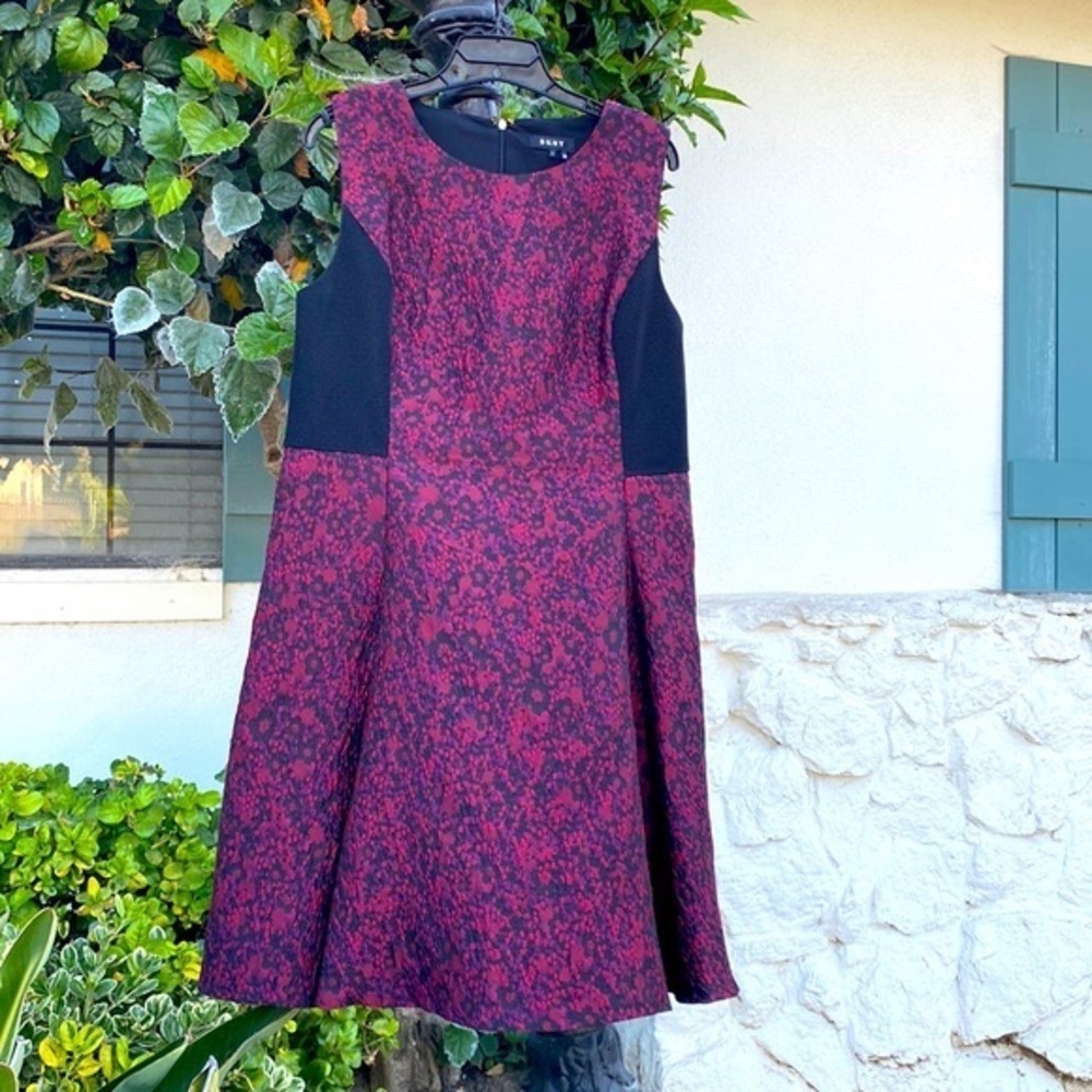 DKNY JACQUARD FIT & FLARE DRESS with SIDE PANELS Red & Black Sz …
